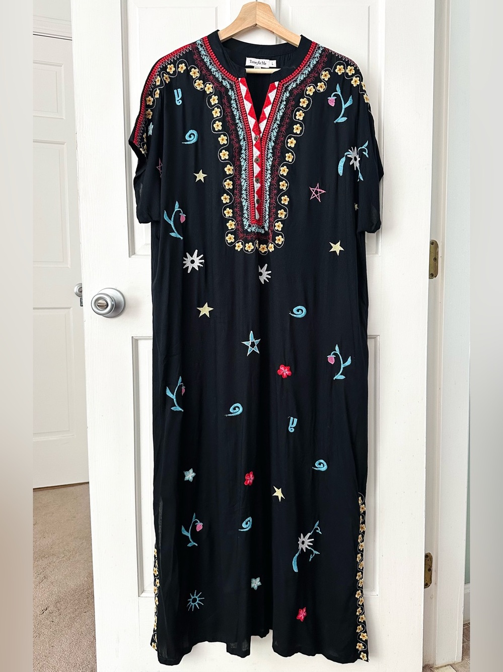 Time for Me Embroidered Floral Caftan Shift Maxi Dress Cover-Up Size L